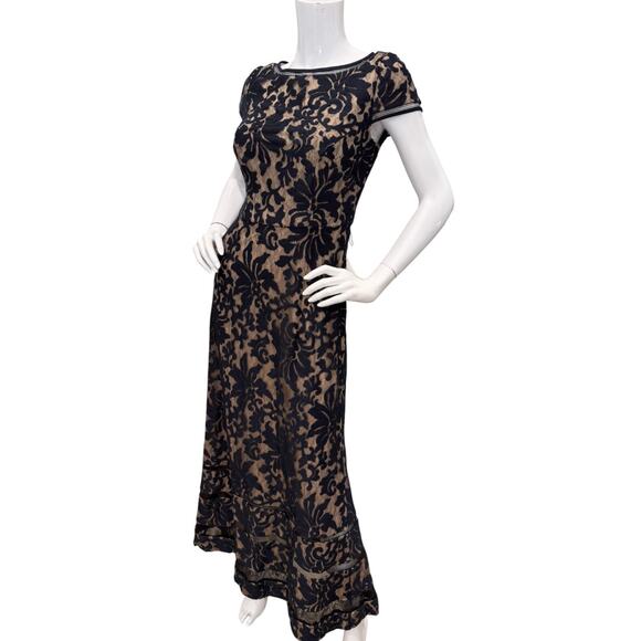 Tadashi Shoji Dress Navy Floral Embroidered Cap Sleeve Formal Gown Size 4 - Picture 3 of 6